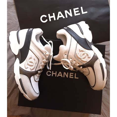 basket chanel blanche et rose|sneakers chanel occasion femme.